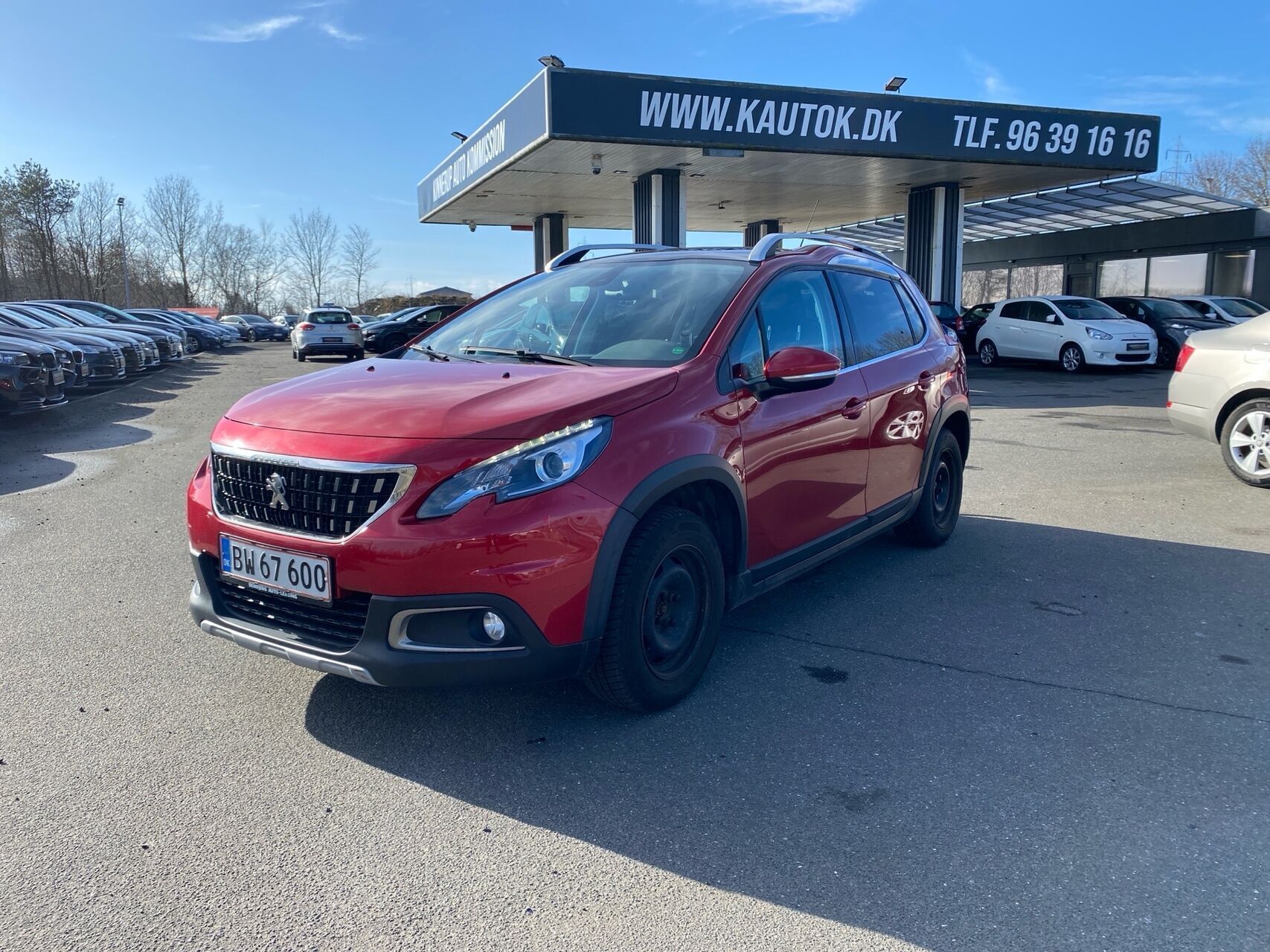 Peugeot 2008 1,6 BlueHDi Allure Sky 100HK