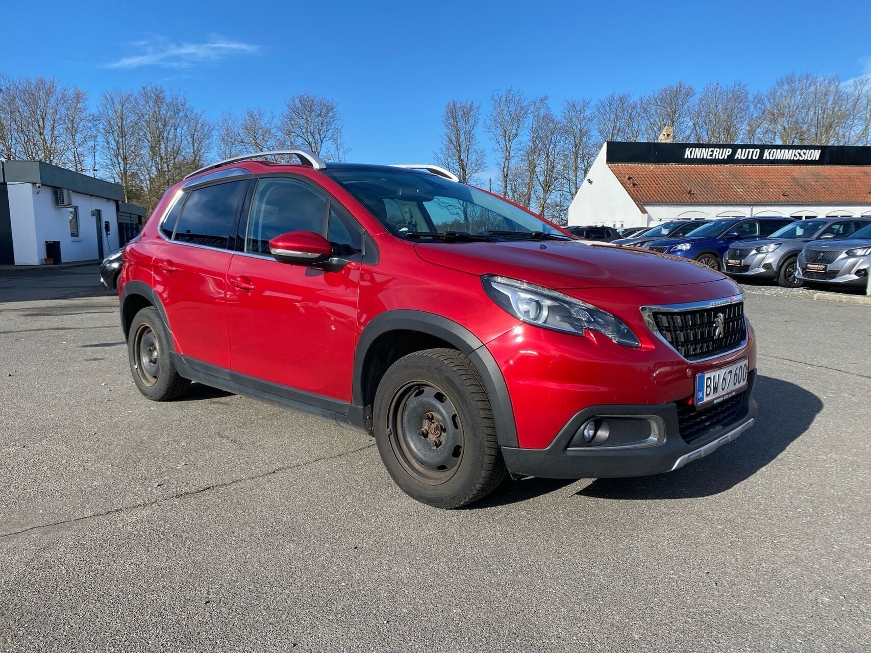 Peugeot 2008 1,6 BlueHDi Allure Sky 100HK