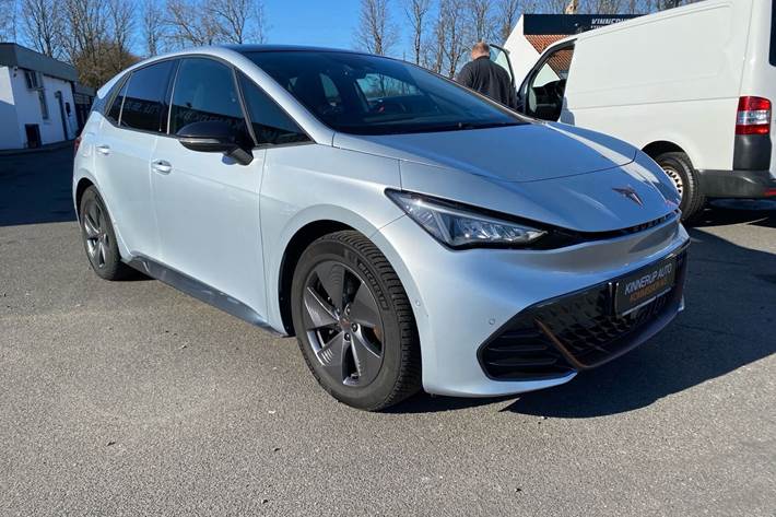 Sølv Cupra Born fra 2022