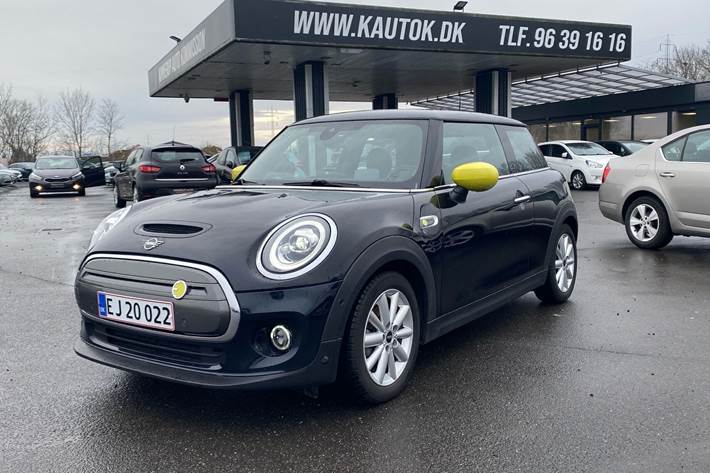 Sort Mini Cooper fra 2020 set udefra