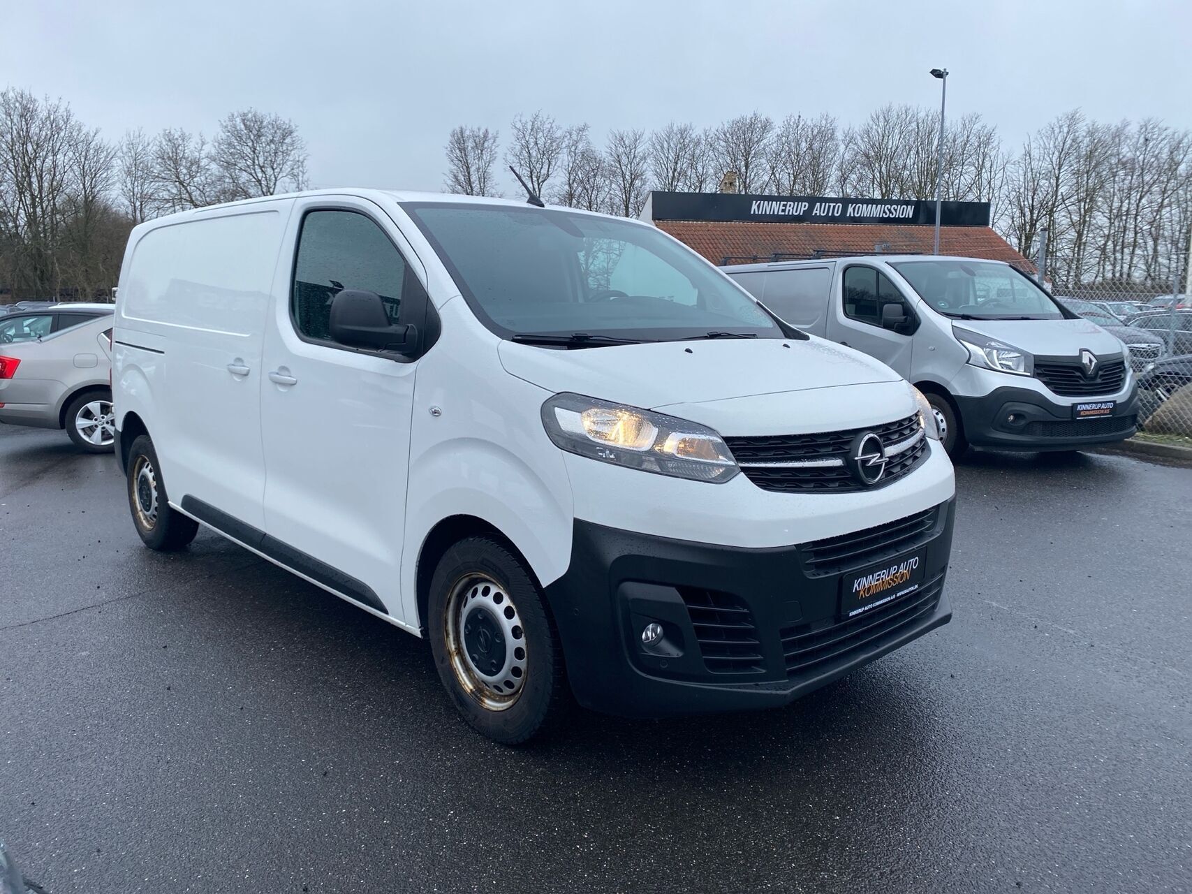 Opel Vivaro 2,0 L2V1 D Enjoy AT8 122HK Van 8g Aut.