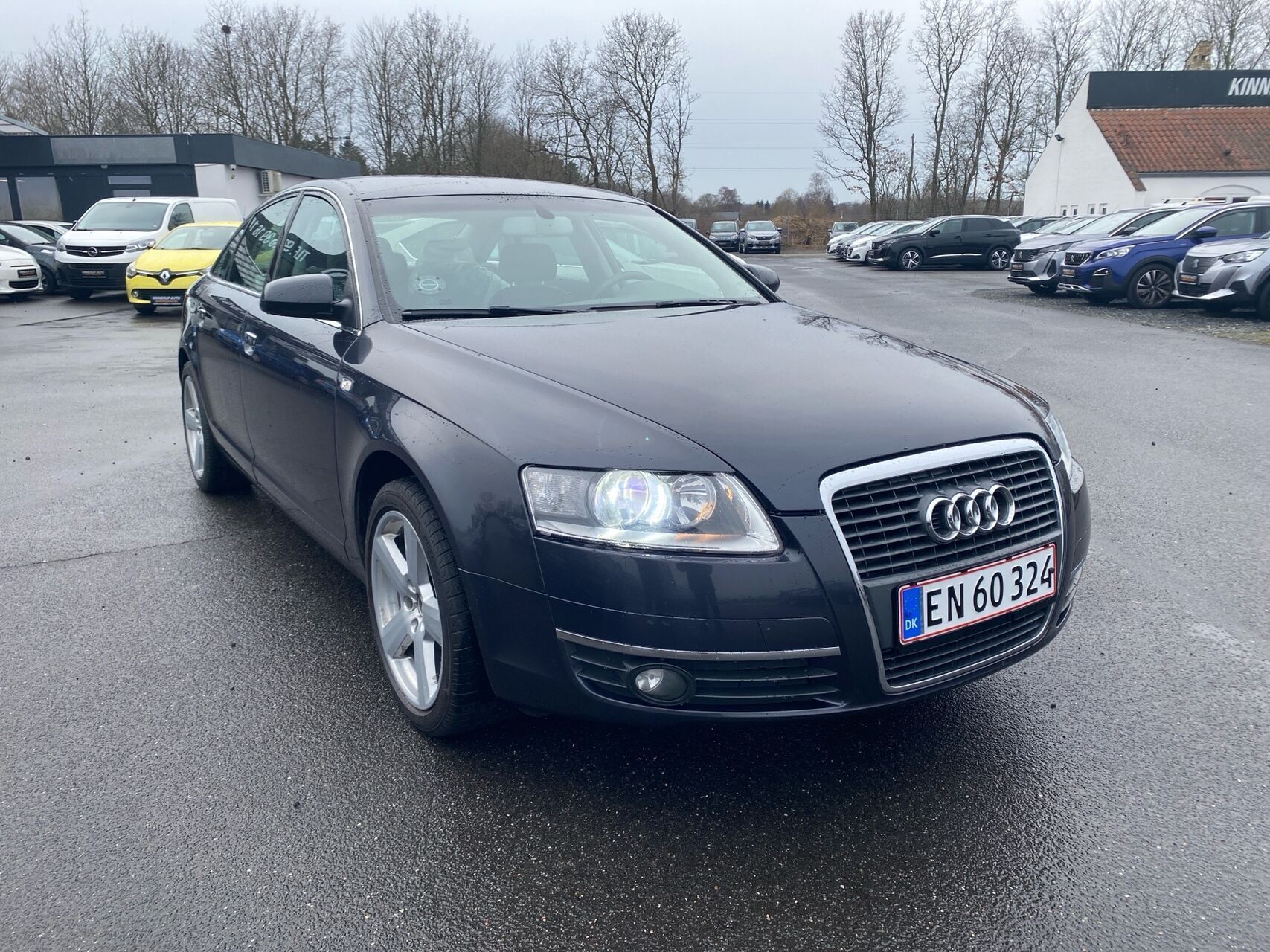 Audi A6 2,4 Limousine 177HK