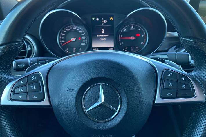 Sølv Mercedes C220 d fra 2015