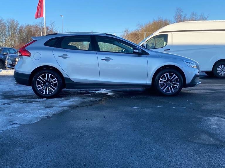 Volvo V40 Cross Country 1,5 T3 152HK 5d 6g Aut.