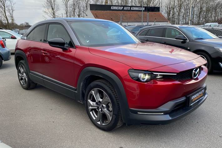 Rød Mazda MX-30 fra 2020