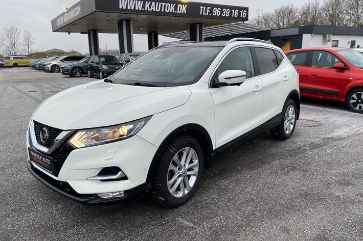 Hvid Nissan Qashqai fra 2018 set udefra