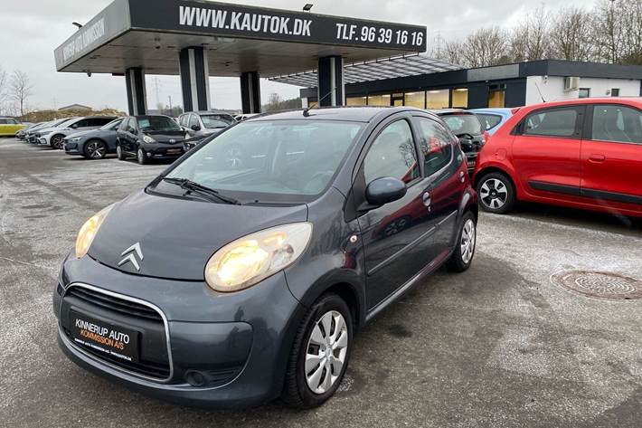 Grå Citroën C1 fra 2010 set udefra