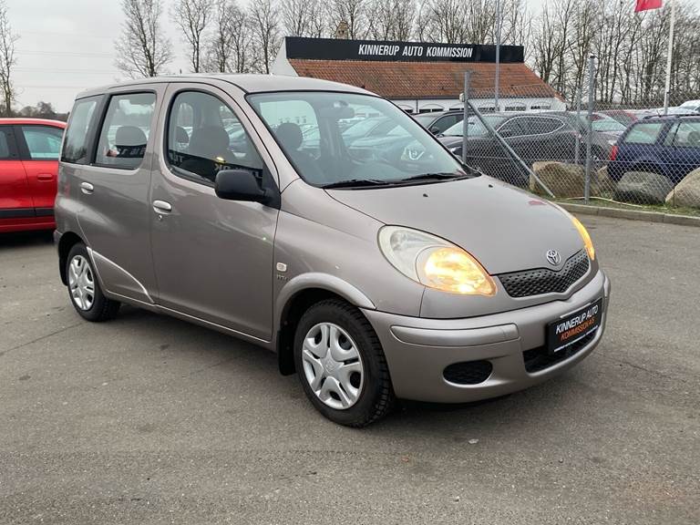 Toyota Yaris Verso 1,3 Linea Sol 86HK