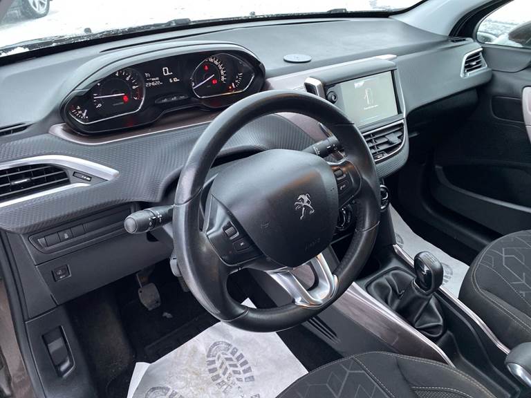 Peugeot 2008 1,2 VTi Active 82HK