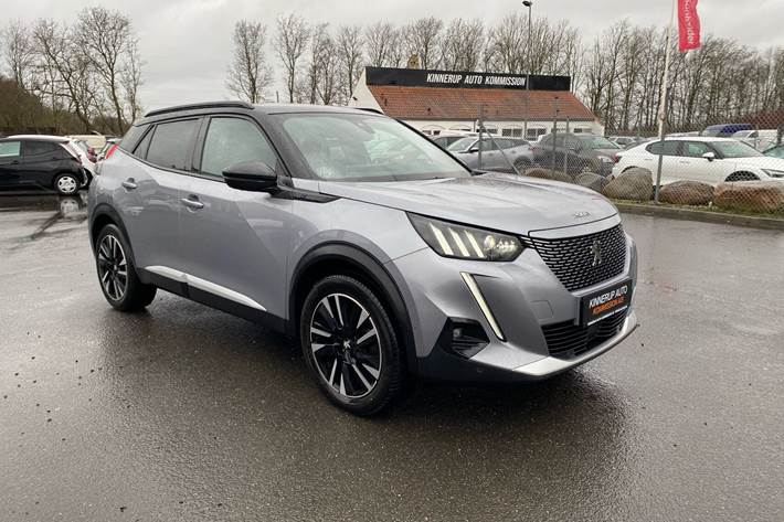 Grå Peugeot e-2008 fra 2020