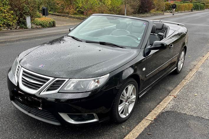 Sort Saab 9-3 Cabriolet fra 2008