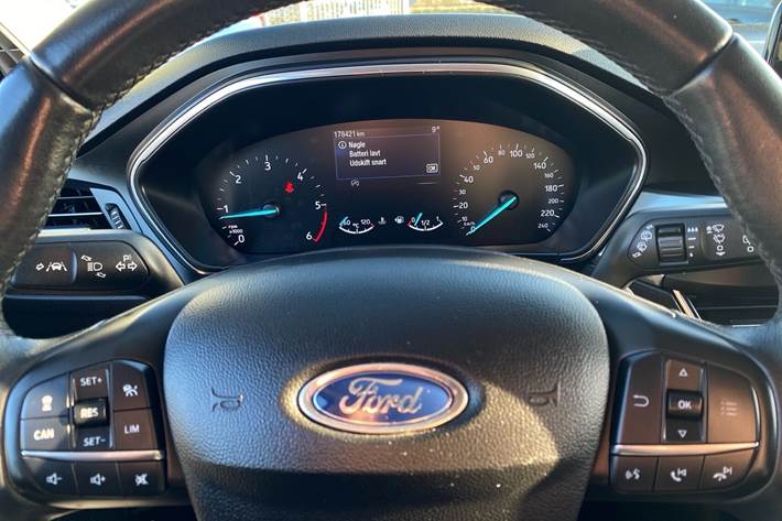 Grå Ford Focus fra 2019