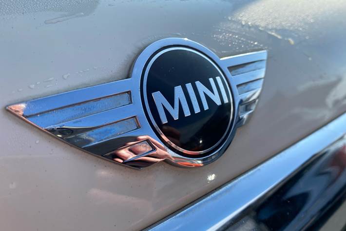 Hvid Mini One fra 2014