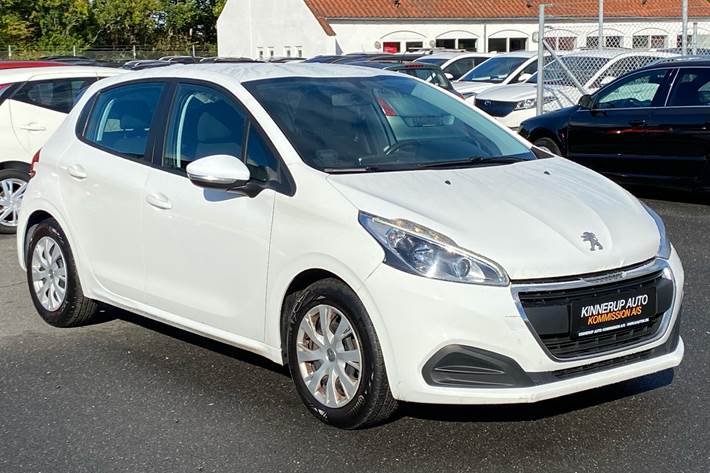 Hvid Peugeot 208 fra 2017