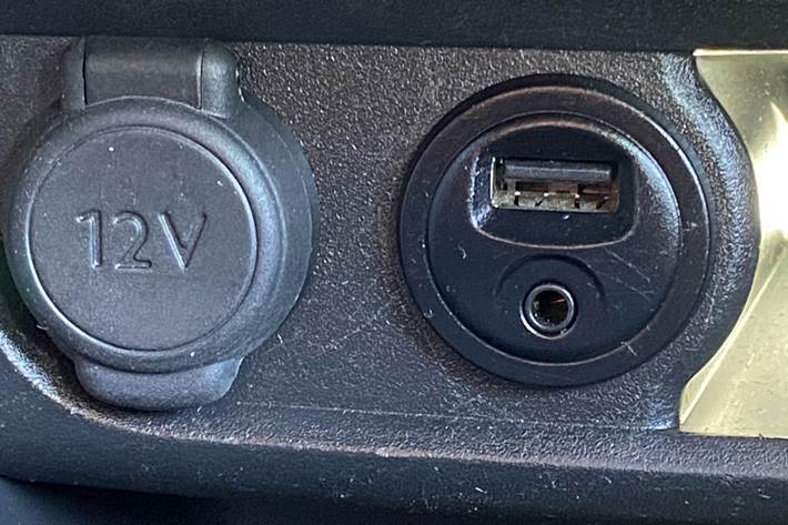 Hvid Peugeot 208 fra 2017