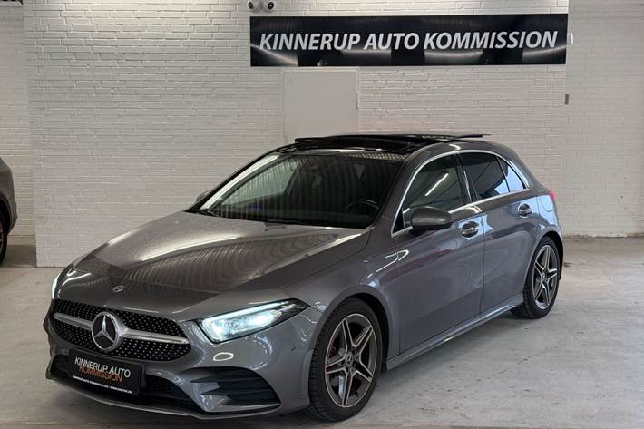 Sort Mercedes A180 d fra 2018 set udefra