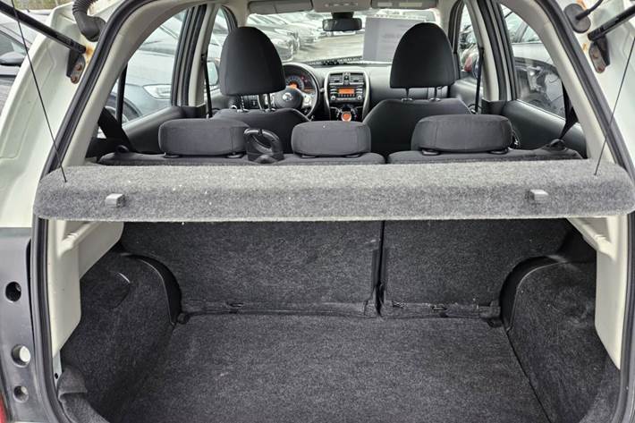 Hvid Nissan Micra fra 2013