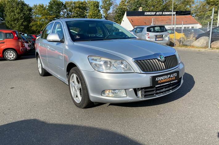 Sølv Skoda Octavia fra 2009