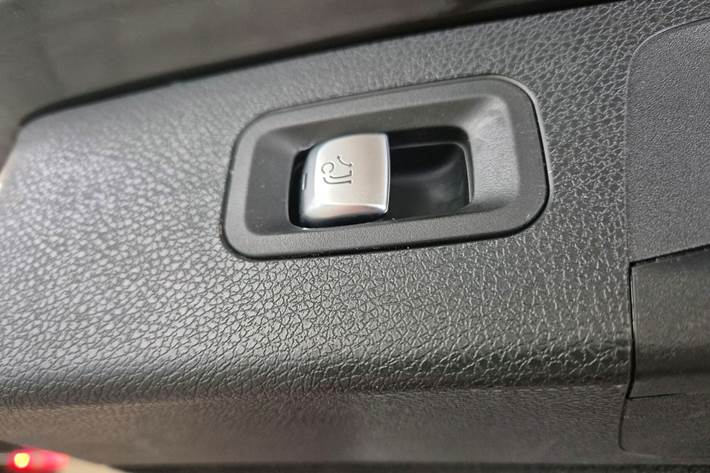 Sort Mercedes E220 d fra 2017