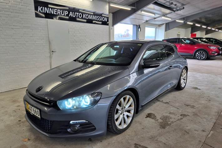 Sort VW Scirocco fra 2010