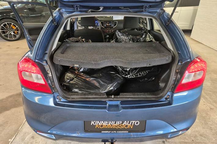 Blå Suzuki Baleno fra 2018