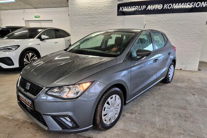 Sort Seat Ibiza fra 2017 set udefra