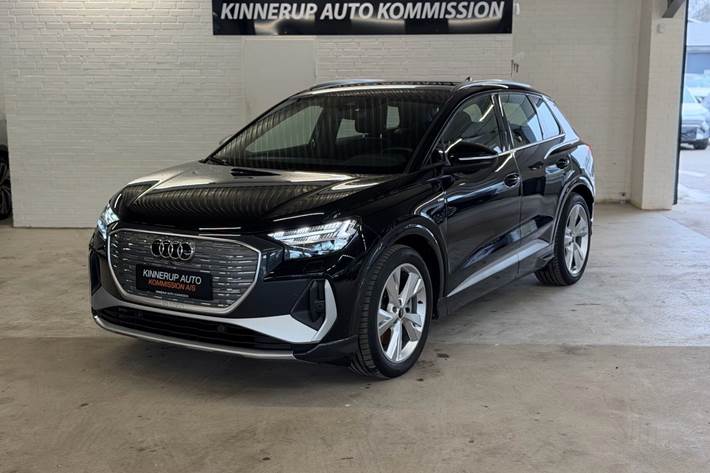 Sort Audi Q4 fra 2023 set udefra