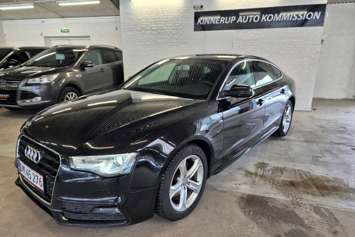 Sort Audi A5 fra 2016 set udefra