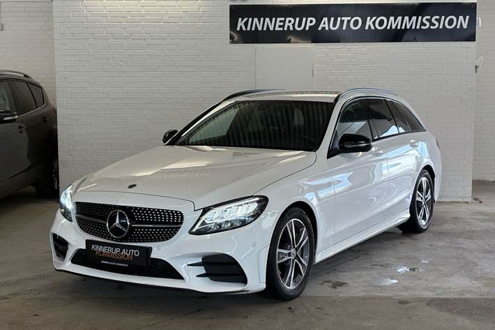 Hvid Mercedes C200 fra 2019 set udefra