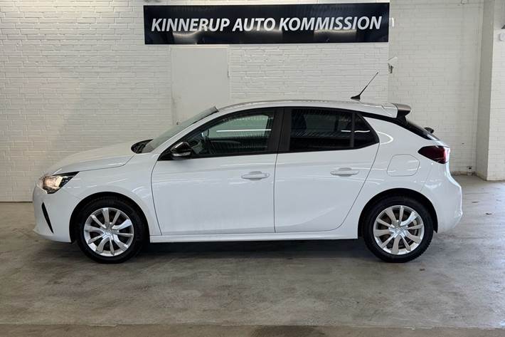 Hvid Opel Corsa fra 2020