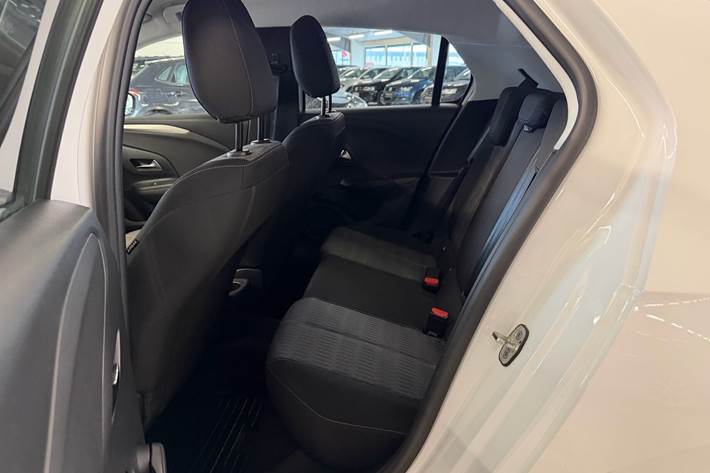 Hvid Opel Corsa fra 2020