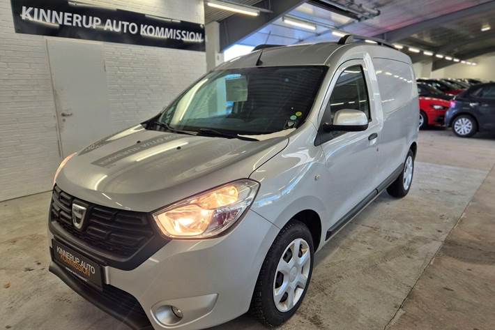 Sølv Dacia Dokker fra 2017