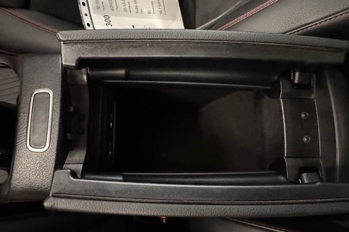 Sort Mercedes EQB 300 fra 2022