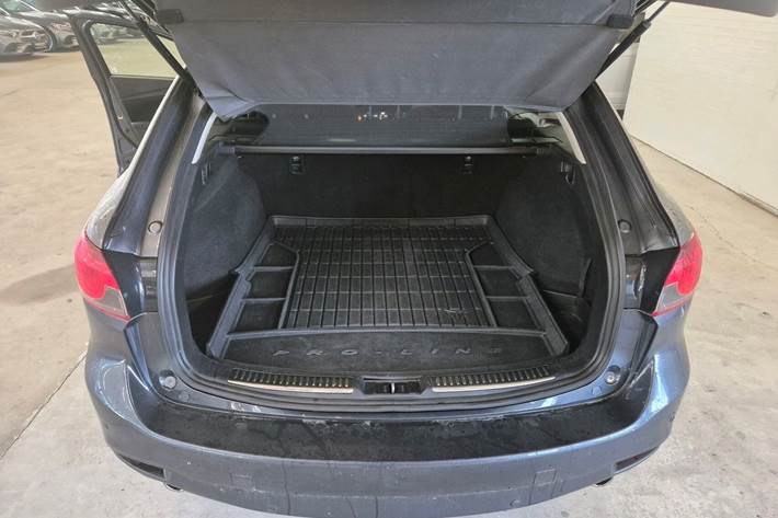 Sort Mazda 6 fra 2014