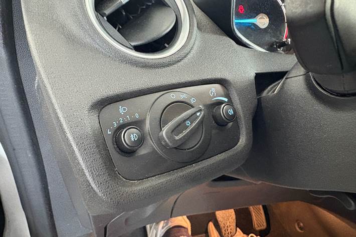 Hvid Ford Fiesta fra 2016