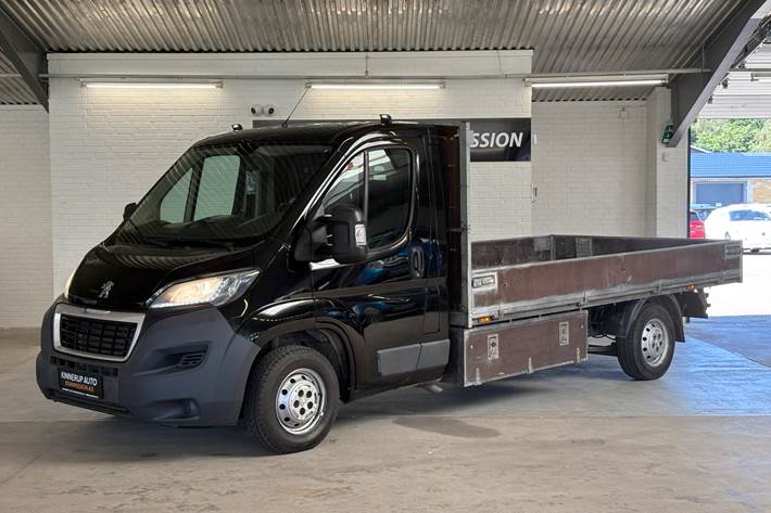 Sort Peugeot Boxer fra 2017