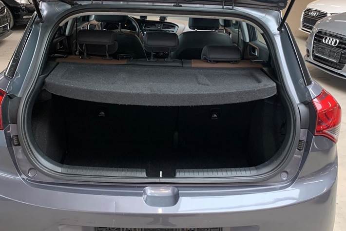 Sort Hyundai i20 fra 2015