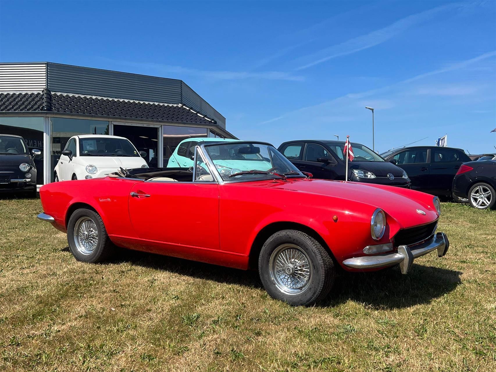 Fiat 124 1,4 Spider Sport 90HK Cabr.