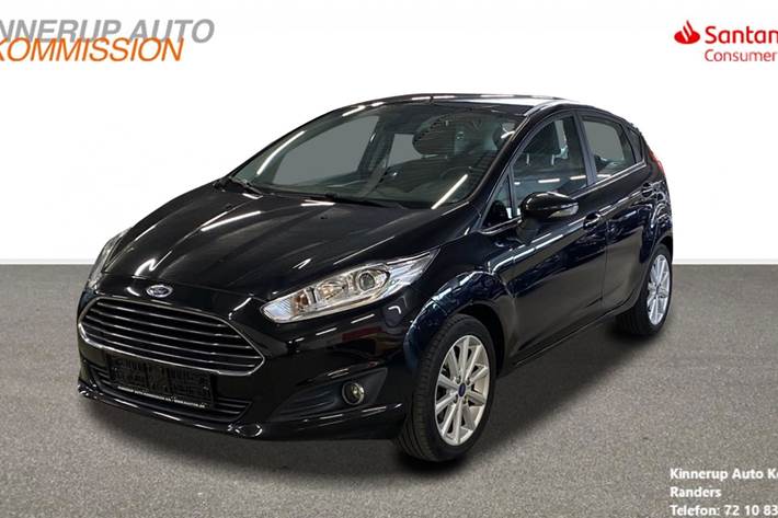 Sort Ford Fiesta fra 2015 set udefra