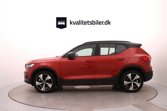Rød Volvo XC40 fra 2021