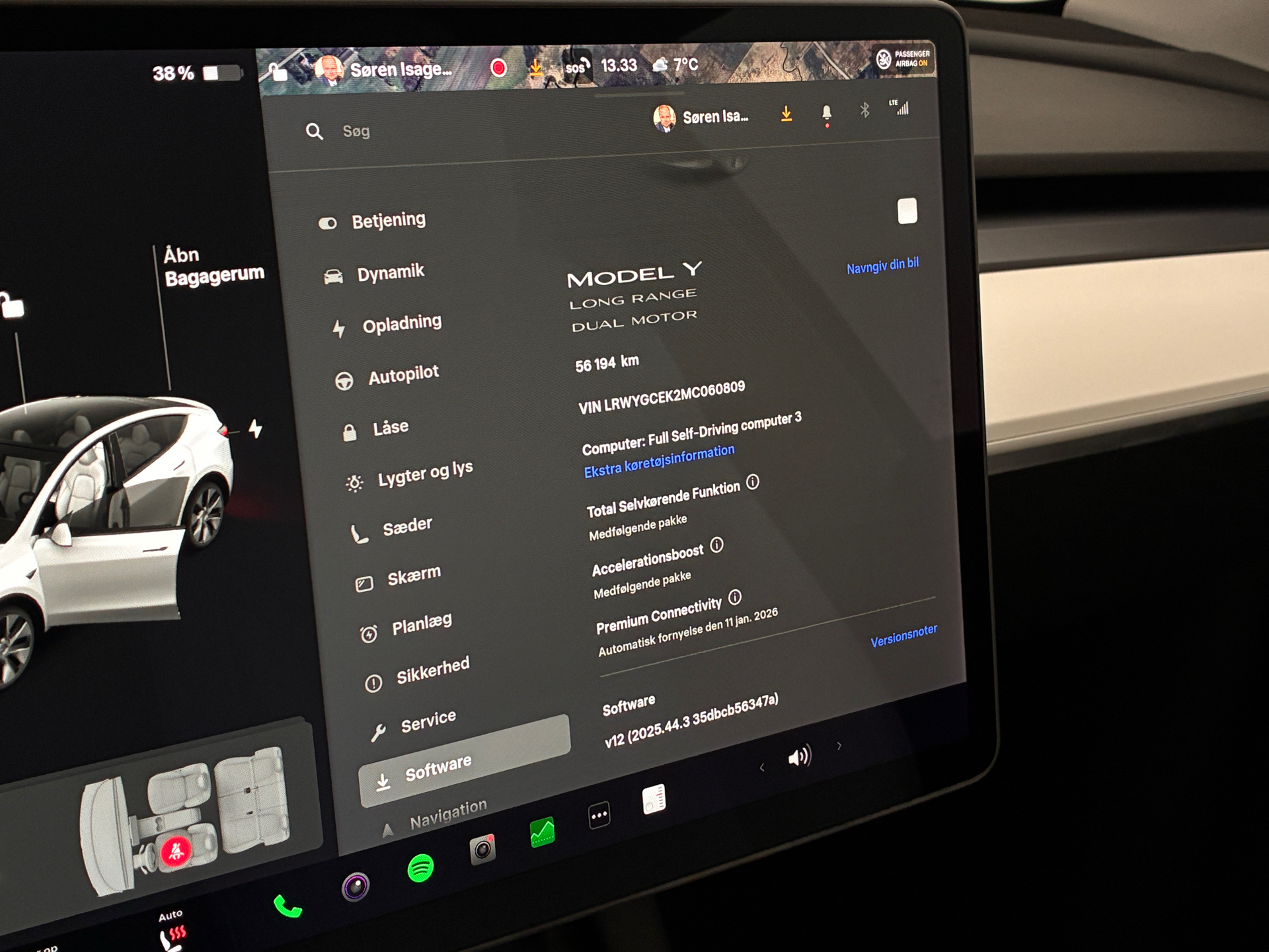 Hvid Tesla Model Y fra 2021