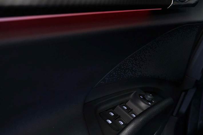 Grå Skoda Enyaq fra 2022