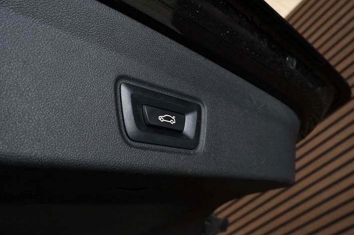 Sort BMW i4 fra 2023