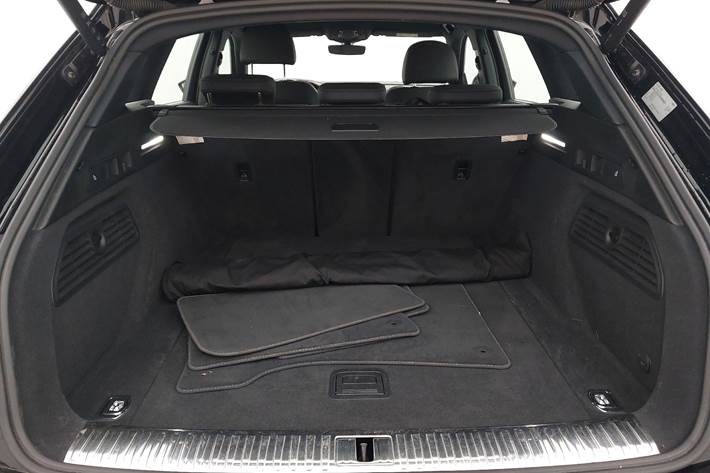 Sort Audi e-tron fra 2021