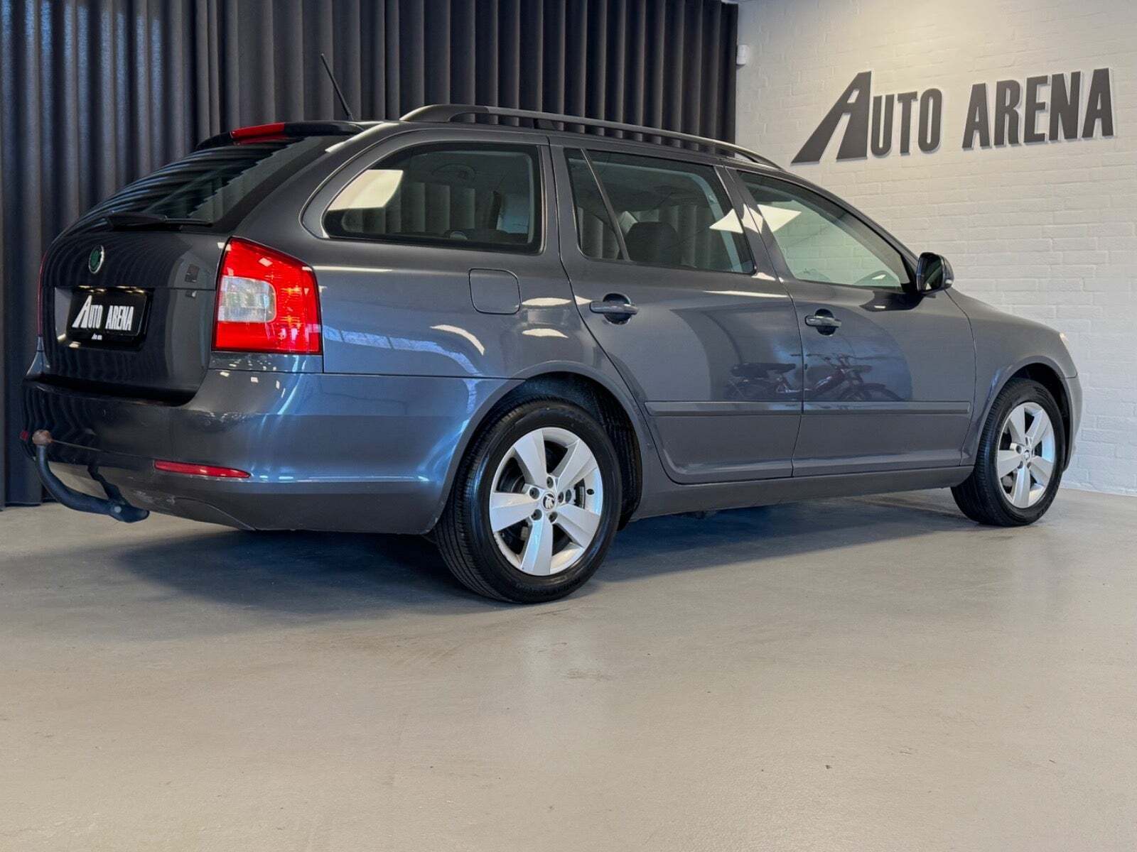 Skoda Octavia 1,6 TDi 105 Ambiente Combi