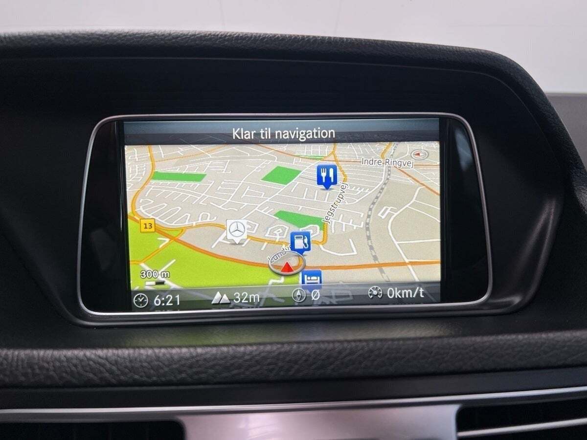 Hvid Mercedes E200 fra 2015