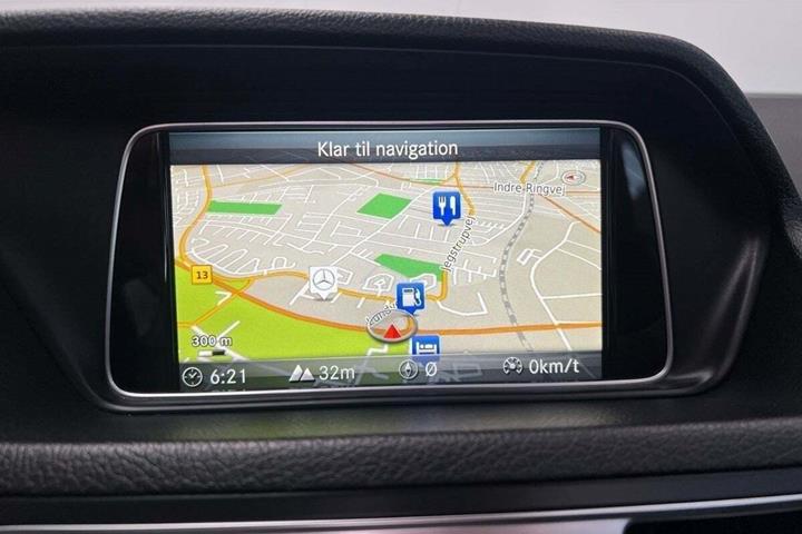 Hvid Mercedes E200 fra 2015