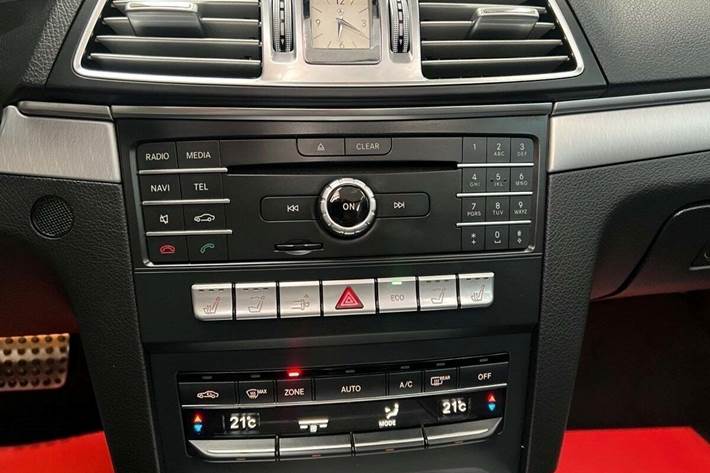 Hvid Mercedes E200 fra 2015