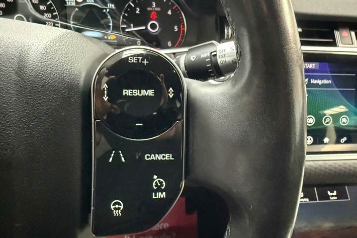 Sort Land Rover Range Rover evoque fra 2020