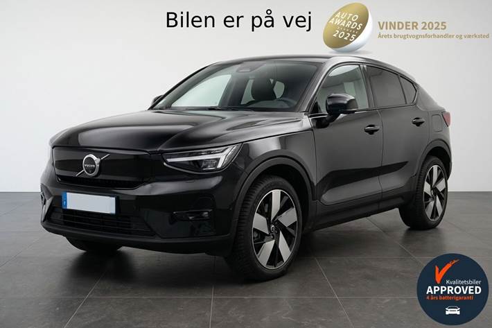 Sort Volvo C40 fra 2023 set udefra